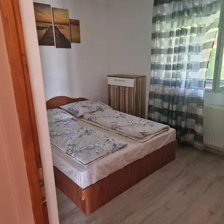 Rajmund Vendeghaz Ferienhaus *