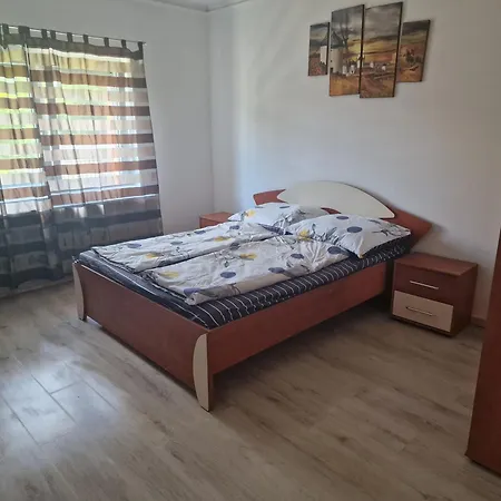 Rajmund Vendeghaz Ferienhaus *